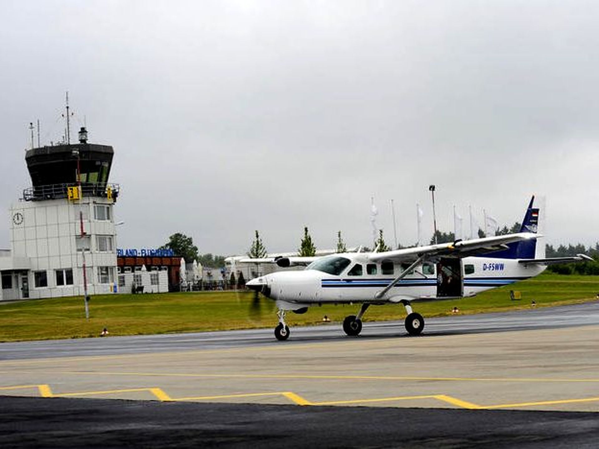 Cessna Caravan Supervan900 D-FSWW Ankunft